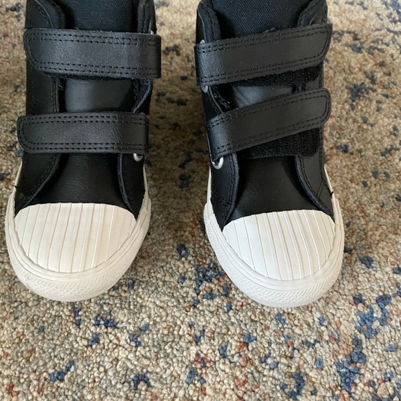 Converse - Picture 3 of 6